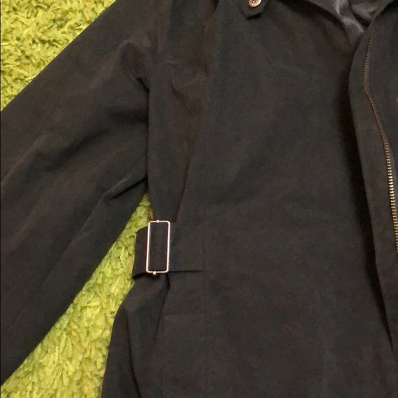 SMALL COLUMBIA TRENCH COAT WTH ADJUSTABLE WAIST - Picture 4 of 4